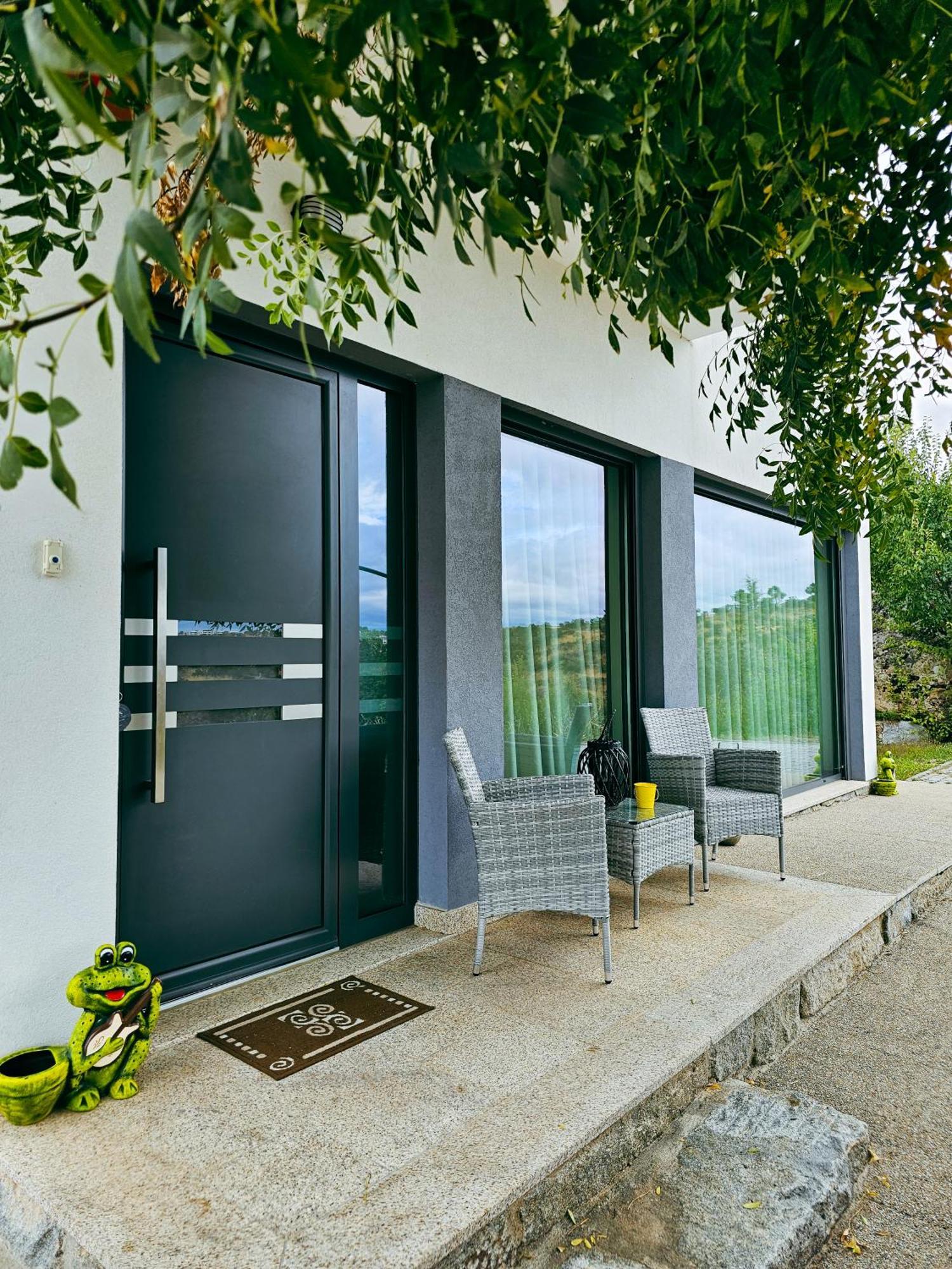 Juncao - Apartamentos Completos Miranda do Douro Exteriör bild